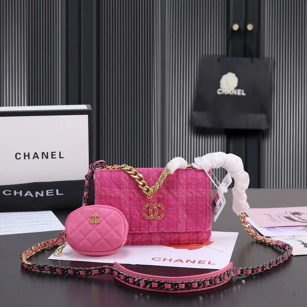 Chanel-Inspired Tweed Handbag Chanel-Inspired Tweed Handbag