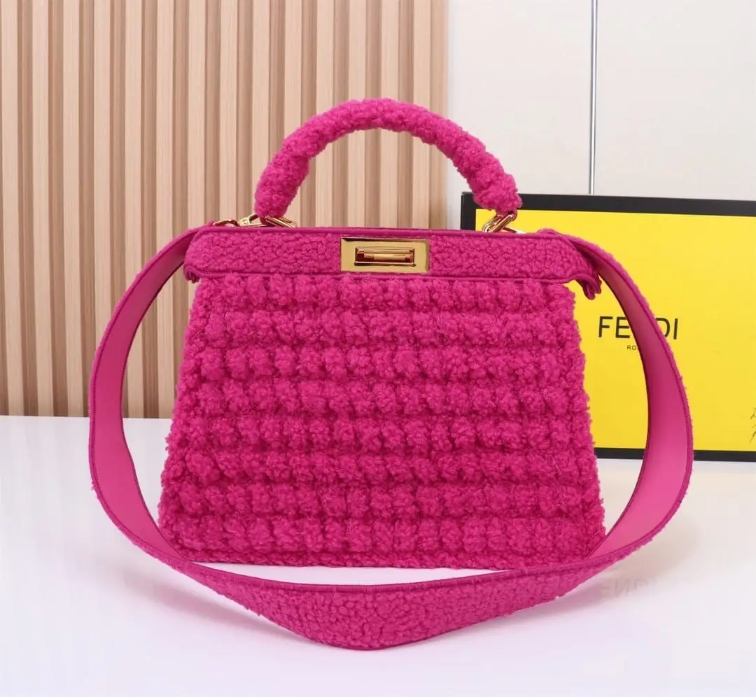 Fendi Peekaboo Iseeu Bag Fendi Peekaboo Iseeu Bag