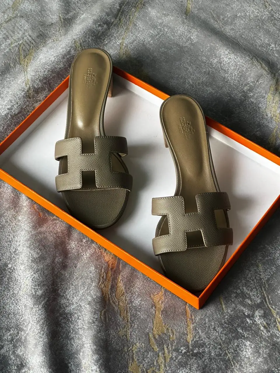 HERMES Oasis Sandal HERMES Oasis Sandal
