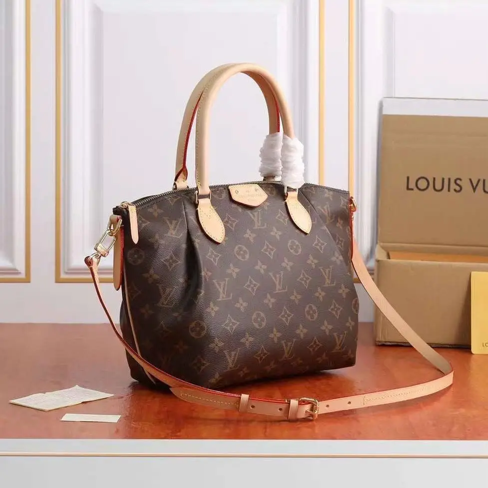 Louis Vuitton Turenne Louis Vuitton Turenne