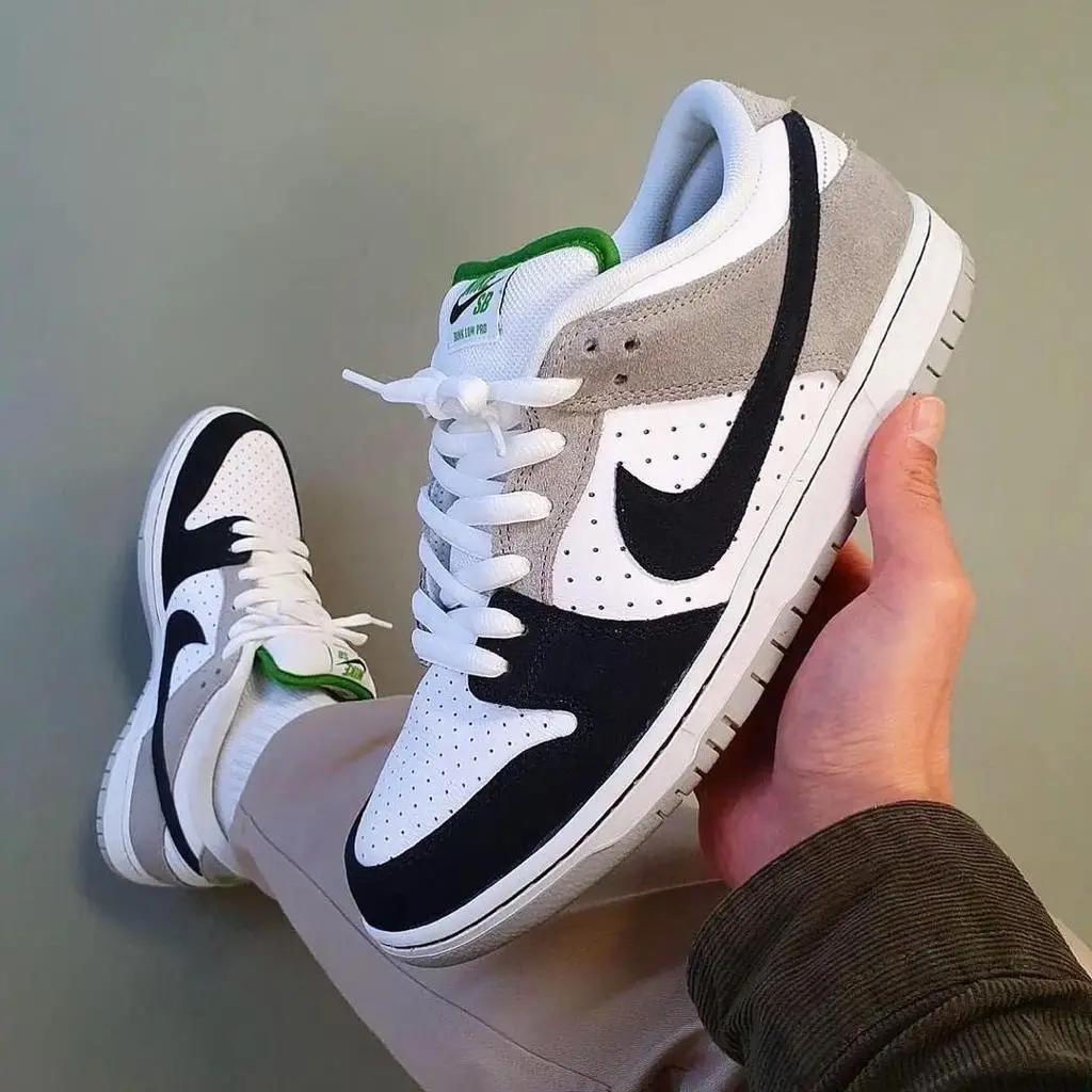 Nike SB Dunk Low Nike SB Dunk Low
