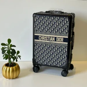 DIOR Cabin size